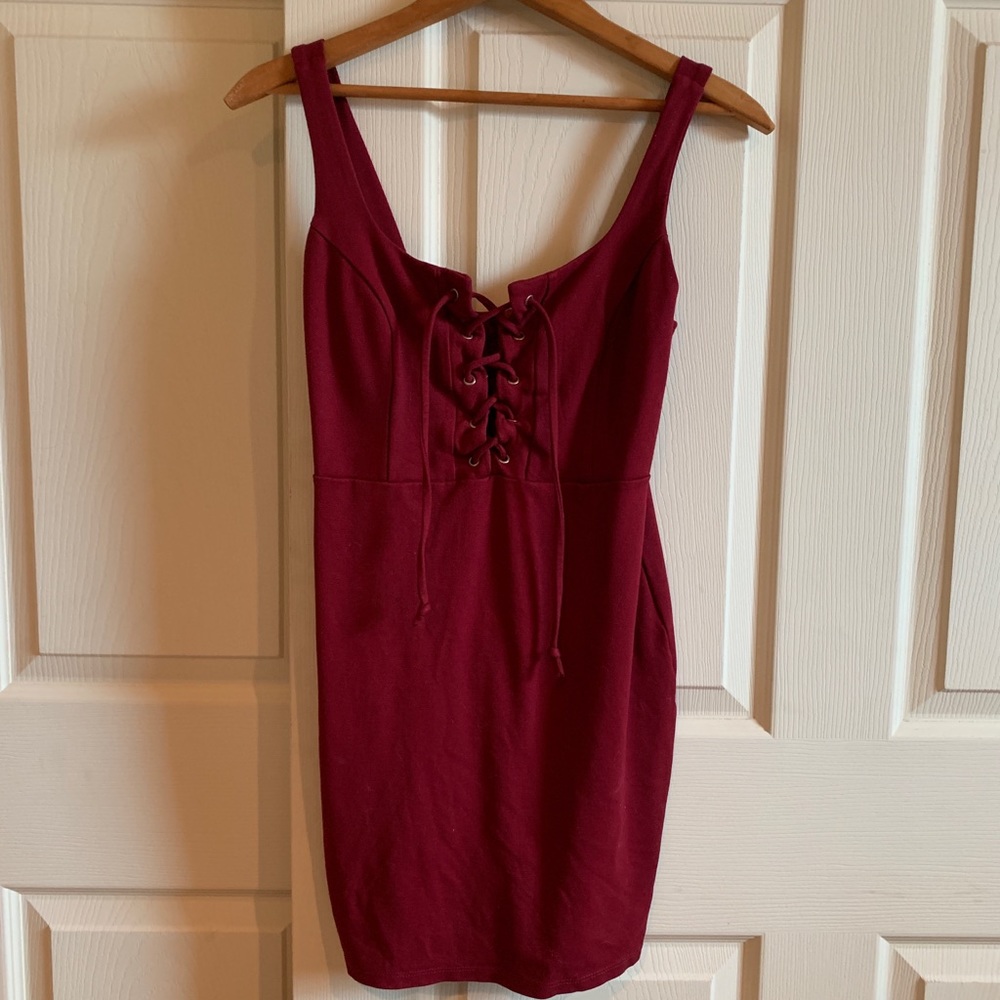 Solomio Stretchy cranberry colored mini dress